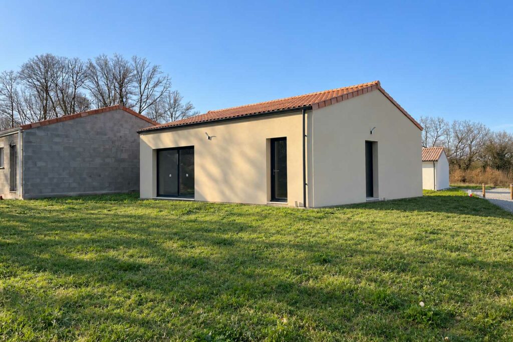 maison construite à Savigny Levescault