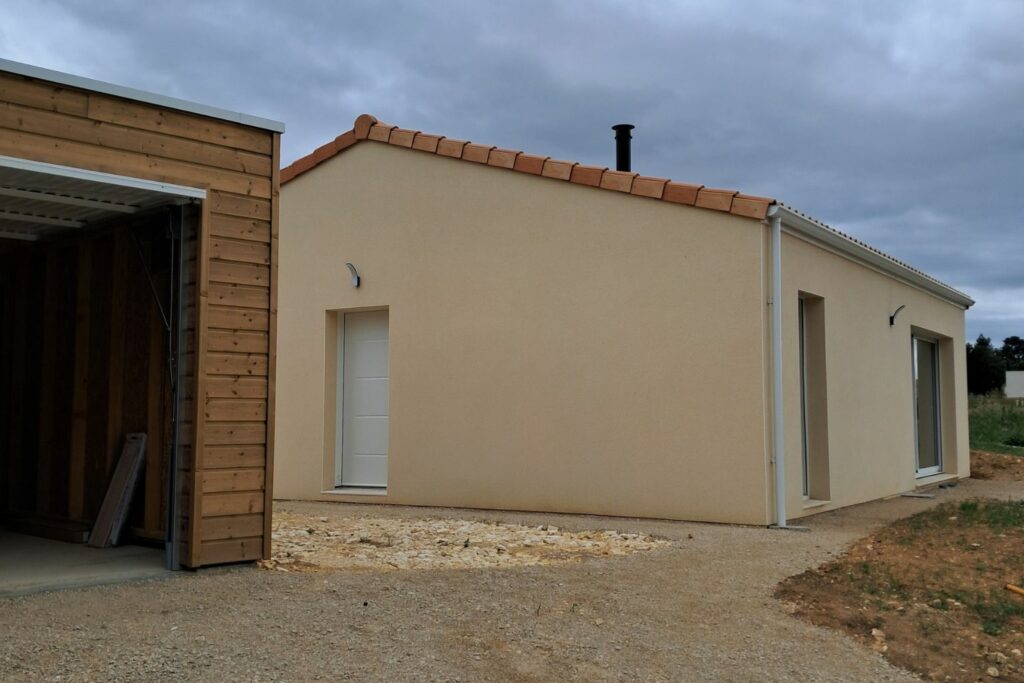 maison neuve de 80m2 avec garage en bardage bois